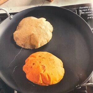 Non-Stick Black Frying Pan comal